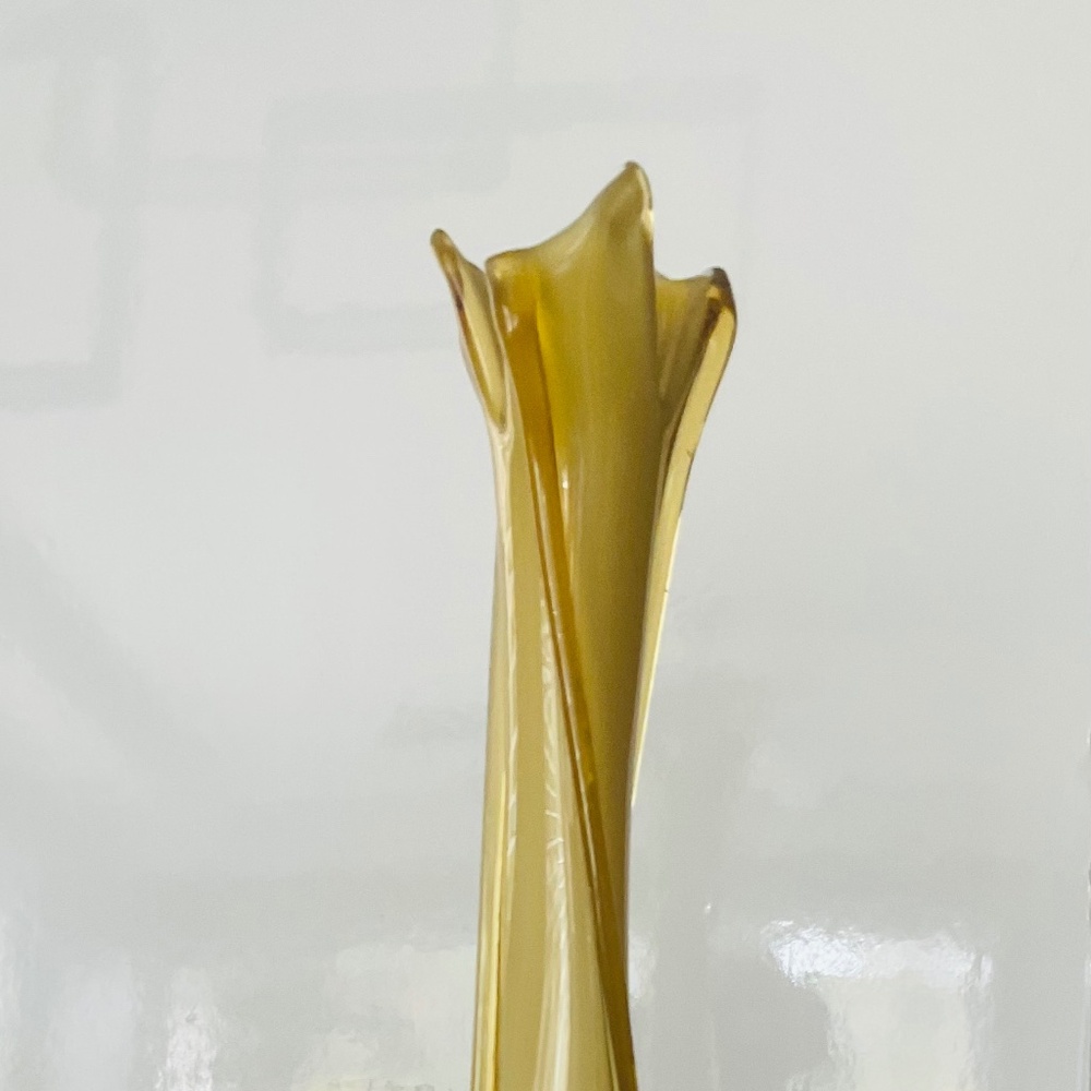 VINTAGE MCM BUTTERSCOTCH STRETCH VASE ITALIAN HANDBLOWN GLASS THICK SWUNG GLASS